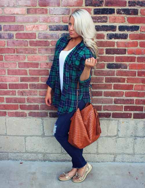 17 Cute Flannel Outfits to Shop in 2020 — How to Wear Flannel