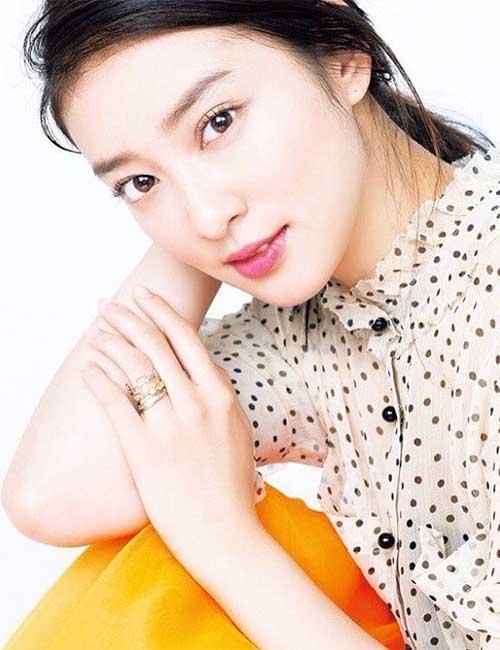 Gorgeous Japanese Girls - 7. Emi Takei