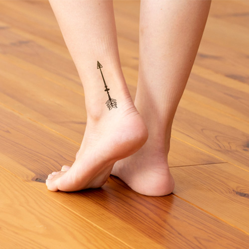 50 Small Foot Tattoos to Show Off This Summer | Small foot tattoos, Foot  tattoos, Tattoos for women