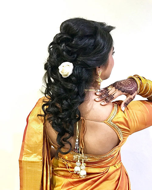 ✨Voluminous Hairstyle with a Saree✨ This easy to achieve elegant hairstyle  can be paired well with any Indian outfit especially a saree. Make sure  to... | By Knot Me PrettyFacebook