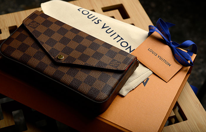 Slim Purse Monogram - Wallets and Small Leather Goods | LOUIS VUITTON