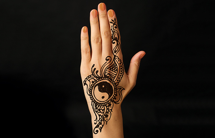 100+ Trending Finger Mehndi Designs for Brides and Bridesmaids