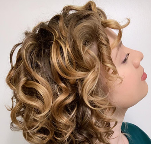 24 Surreal Curly Blonde Hairstyles