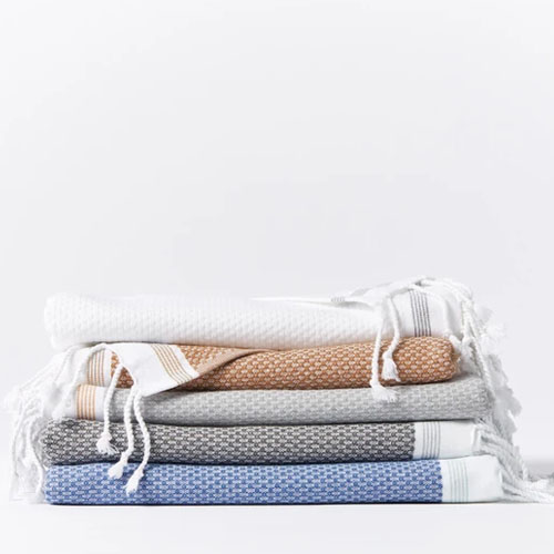 https://www.stylecraze.com/wp-content/uploads/2020/08/Coyuchi-Air-Weight-Organic-Towels.jpg