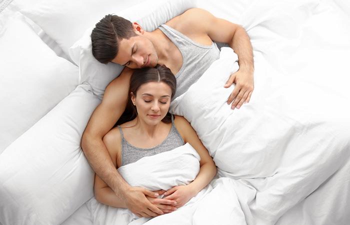 26 Types Of Couple’s Sleeping Positions And What They Say About Your ...