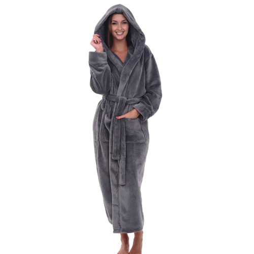 13 Best Bathrobes For College Students (2024), Expert-Approved
