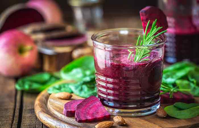 https://www.stylecraze.com/wp-content/uploads/2023/11/Beetroot-And-Spinach-Smoothie.jpg