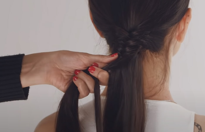 How to Fishtail Braid For Beginners - Easy & Simple Step by Step Guide For  Complete Beginners 